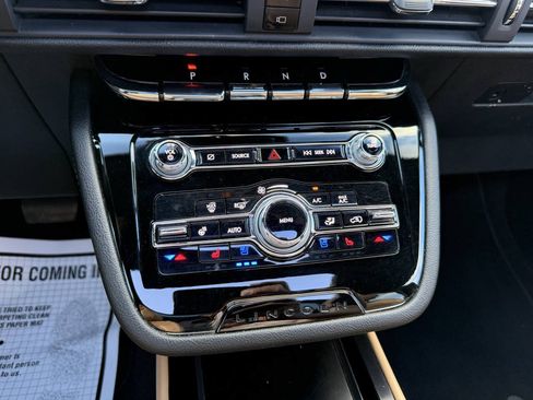 Used 2021 Lincoln Corsair Reserve FWD image 28