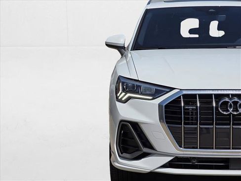 New 2025 Audi Q3 2.0T Premium image 10