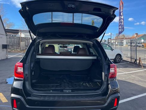 Used 2018 Subaru Outback 3.6R Touring w/ Popular Package #3 image 24