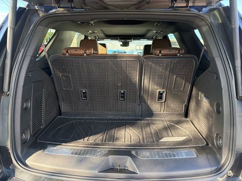 Used 2025 Chevrolet Tahoe High Country AWD/4WD image 28