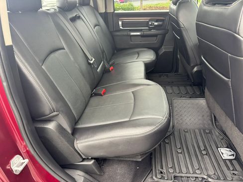 Used 2018 RAM 1500 Laramie w/ Convenience Group AWD/4WD image 25