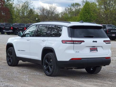 New 2026 Jeep Grand Cherokee L Limited w/ Limited Altitude Package AWD/4WD image 8