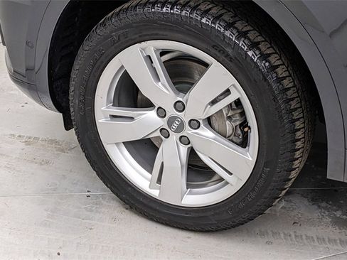 Used 2019 Audi Q5 Prestige w/ Prestige Package image 5