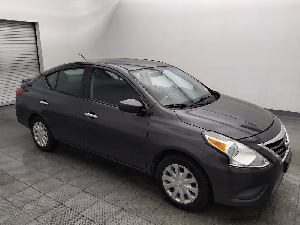 Used 2015 Nissan Versa SV FWD image 11