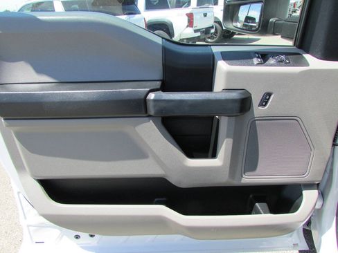 Used 2021 Ford F250 XL w/ Power Equipment Group RWD image 15