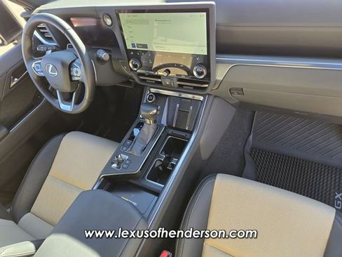Certified 2025 Lexus GX 550 w/ Accessory Package (CT) image 19