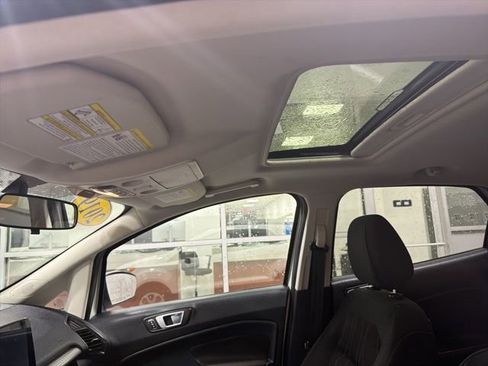 Used 2019 Ford EcoSport SE w/ SE Convenience Package image 19