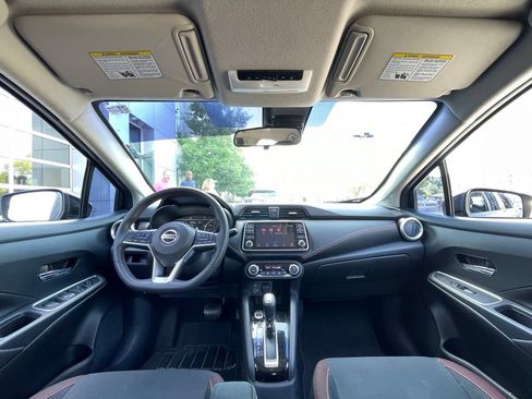 Used 2020 Nissan Versa SR FWD image 28
