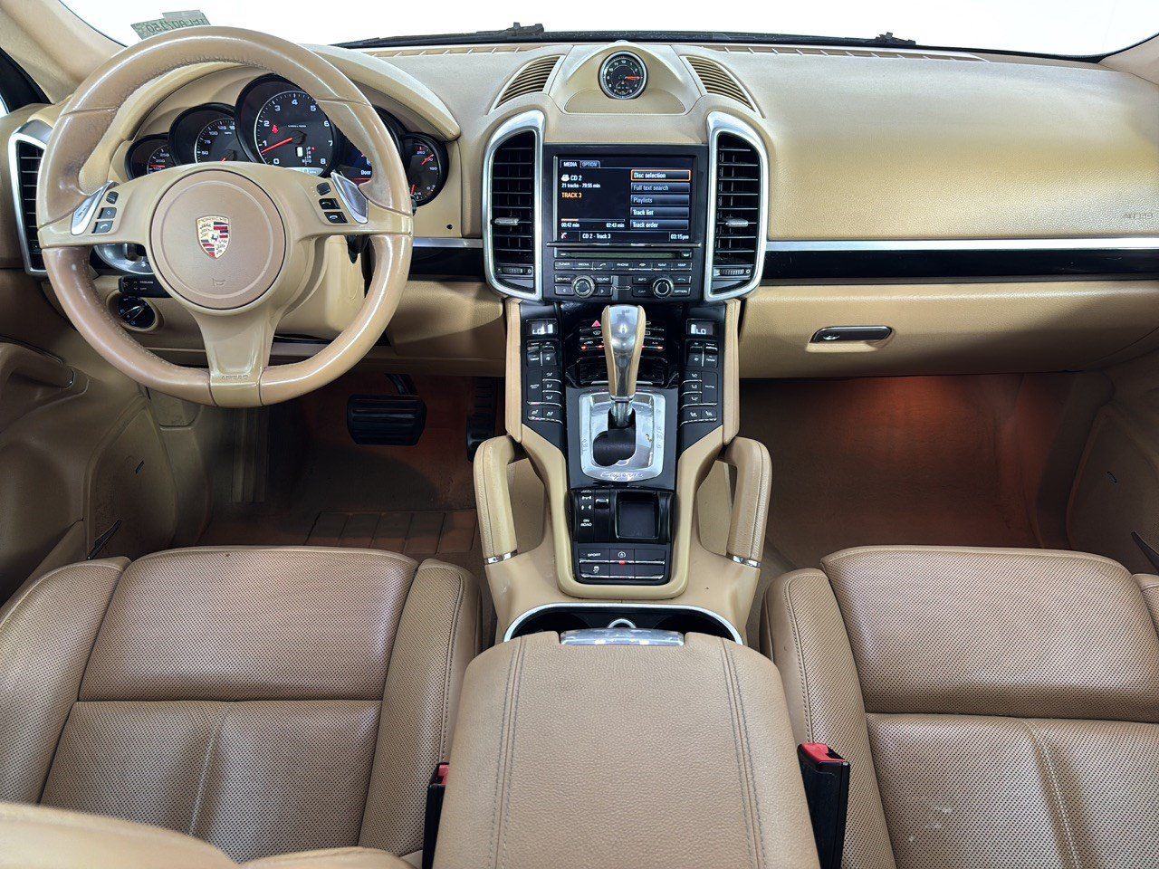 Used 2014 Porsche Cayenne Platinum Edition AWD/4WD image 17