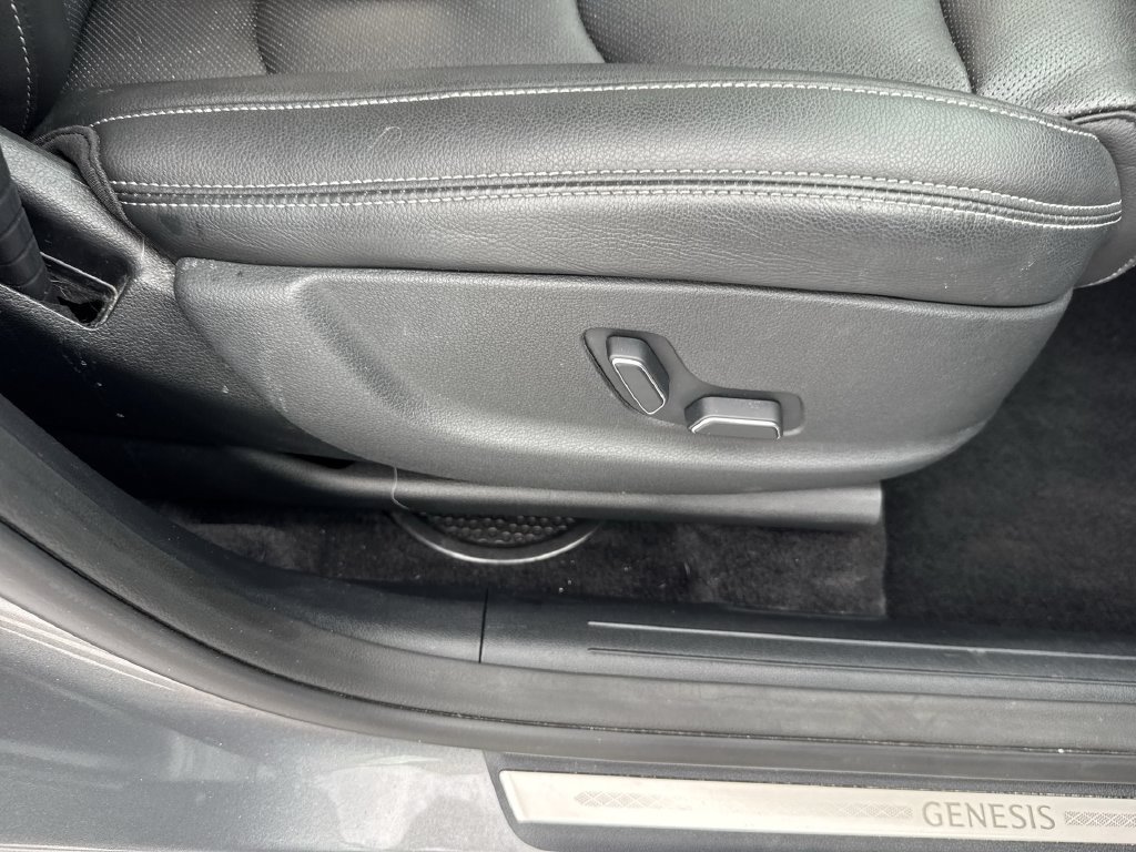 Used 2023 Genesis GV70 2.5T AWD/4WD image 45