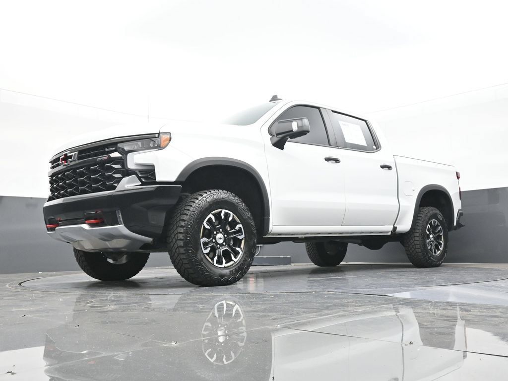 Used 2024 Chevrolet Silverado 1500 ZR2 w/ Technology Package AWD/4WD image 57