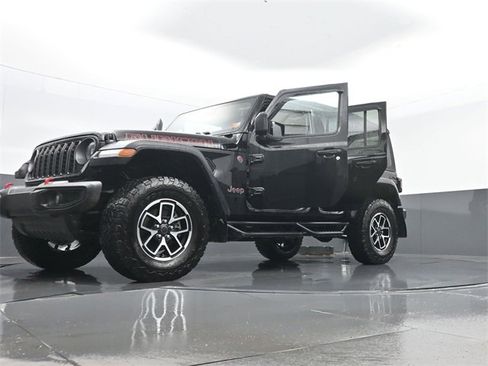 Used 2024 Jeep Wrangler Unlimited Rubicon image 32