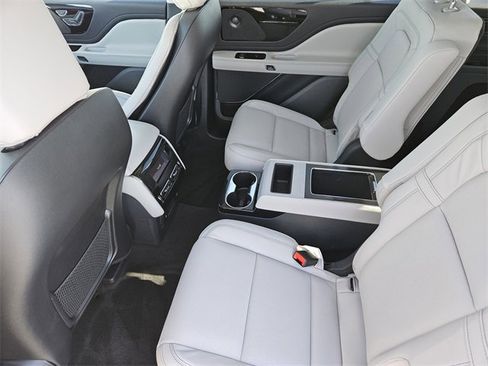 New 2026 Lincoln Aviator Reserve w/ Illumination Package image 28