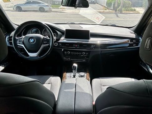 Used 2018 BMW X5 xDrive40e w/ Premium Package AWD/4WD image 7