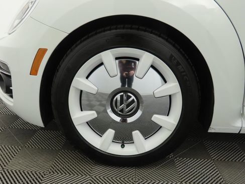 Used 2019 Volkswagen Beetle 2.0T Final Edition SEL image 36