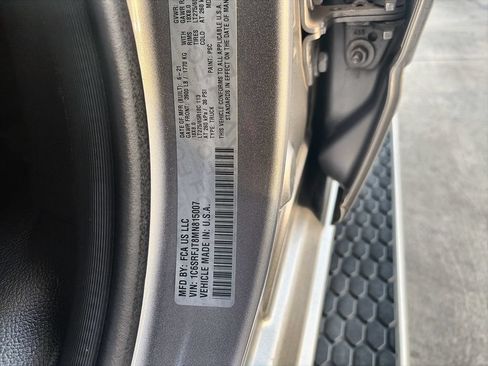 Used 2021 RAM 1500 Laramie w/ Off Road Group AWD/4WD image 35