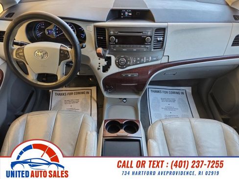 Used 2011 Toyota Sienna XLE FWD image 15