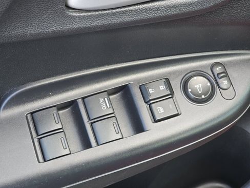 Used 2020 Honda Fit LX image 21