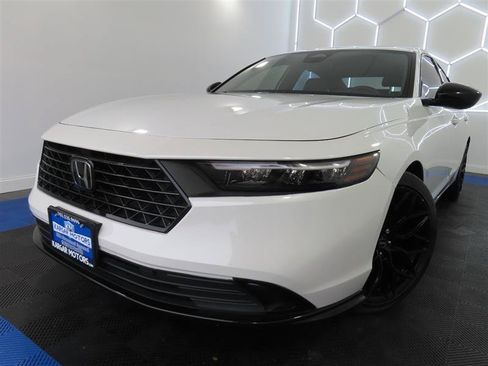 Used 2023 Honda Accord Sport image 1