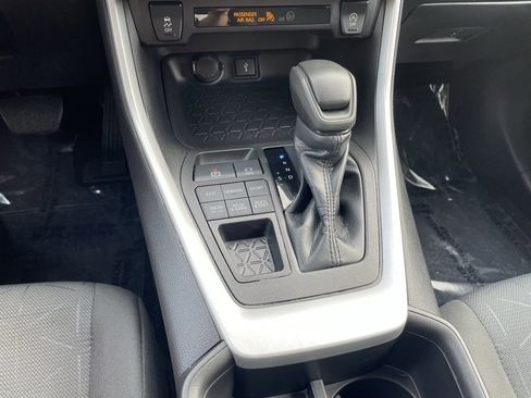 Certified 2022 Toyota RAV4 XLE image 27