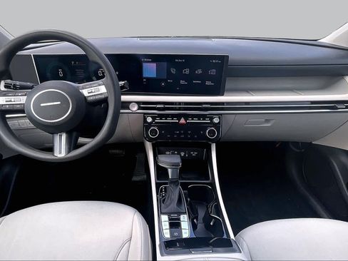Used 2025 Hyundai Tucson SEL FWD image 16