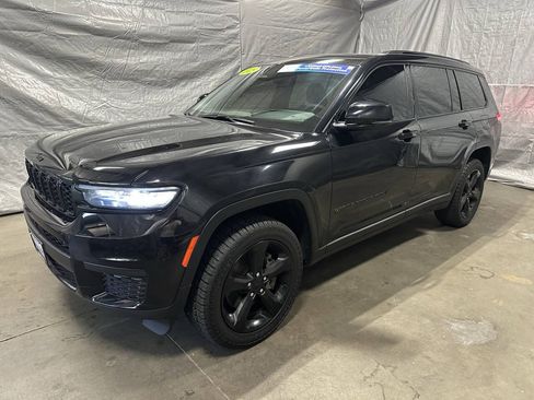 Used 2023 Jeep Grand Cherokee L Laredo AWD/4WD image 3