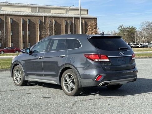 Used 2019 Hyundai Santa Fe XL image 3
