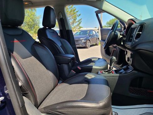 Used 2019 Jeep Compass Trailhawk AWD/4WD image 22