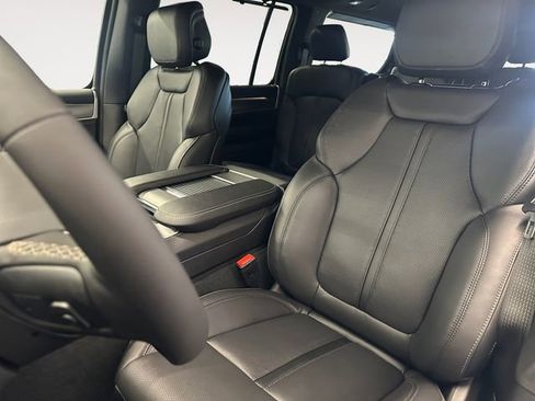 New 2026 Jeep Grand Wagoneer Limited w/ Convenience Group I AWD/4WD image 9