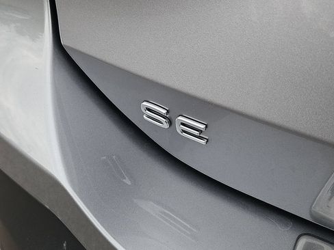 Certified 2026 Volkswagen Tiguan SE AWD/4WD image 12
