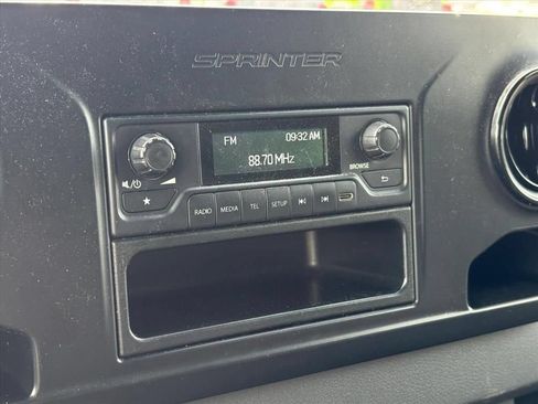 Used 2019 Mercedes-Benz Sprinter 2500 image 11