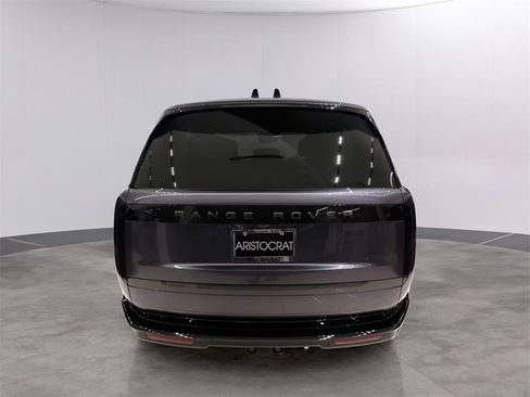 Certified 2025 Land Rover Range Rover SE image 7
