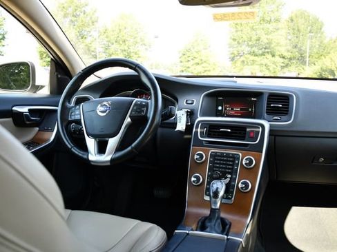 Used 2016 Volvo S60 T5 Inscription Platinum w/ Climate Package FWD image 21
