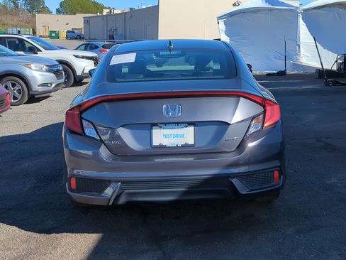 Used 2016 Honda Civic Touring image 5