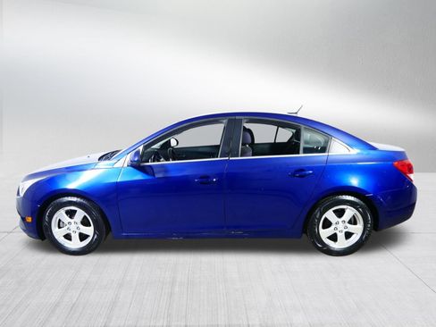 Used 2012 Chevrolet Cruze LT w/ All-Star Edition image 4