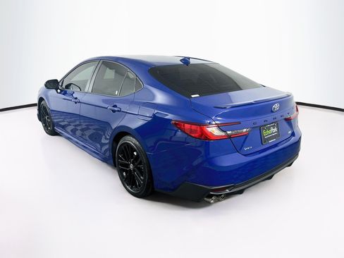 Used 2026 Toyota Camry SE w/ Convenience Package FWD image 5