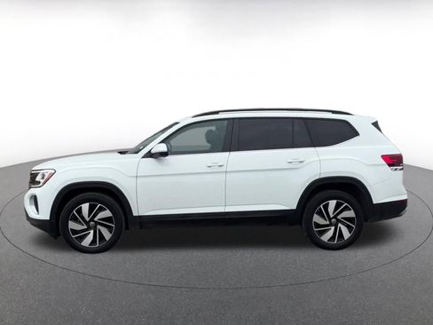 Used 2025 Volkswagen Atlas SE image 9