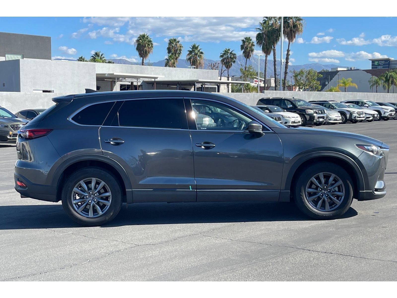 Used 2020 MAZDA CX-9 Touring w/ Touring Premium Package FWD image 7