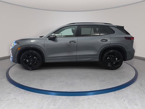 New 2026 Volkswagen Tiguan SE R-Line FWD image 8
