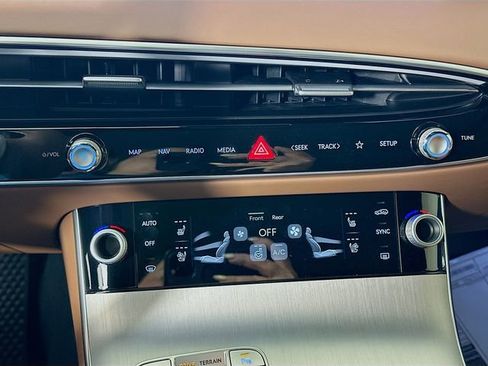 New 2026 Genesis GV70 2.5T Advanced image 14