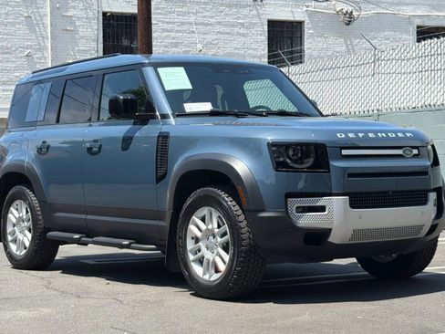 Used 2025 Land Rover Defender 110 S AWD/4WD image 7