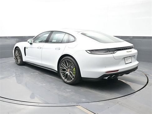 Used 2023 Porsche Panamera 4 image 3