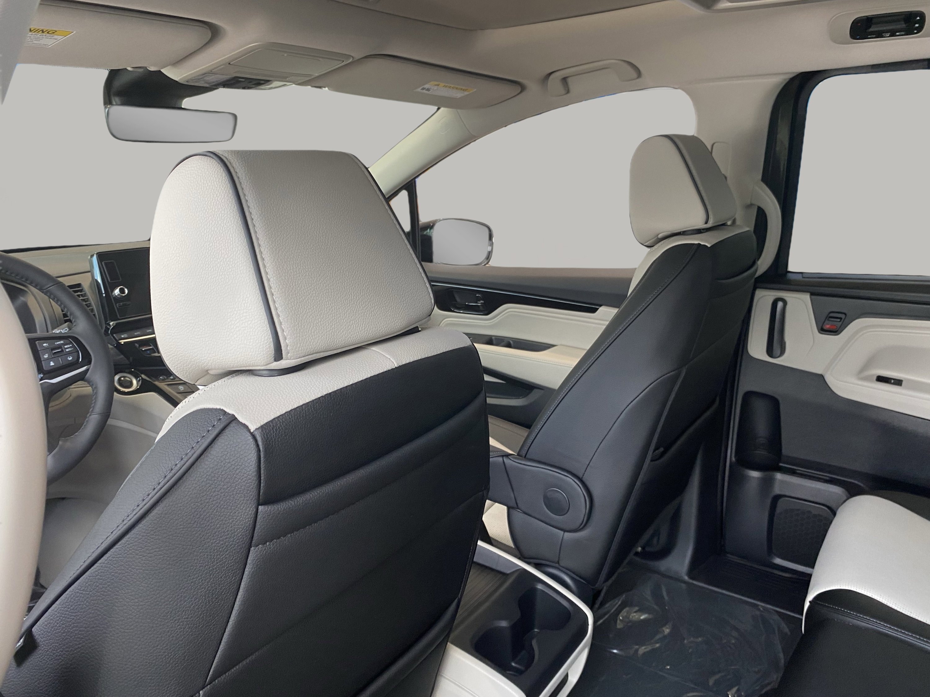 Used 2026 Honda Odyssey Elite image 12