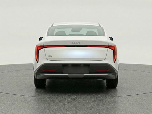 Used 2025 Kia K4 image 6