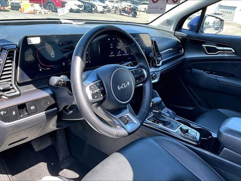 Used 2023 Kia Sportage EX FWD image 11