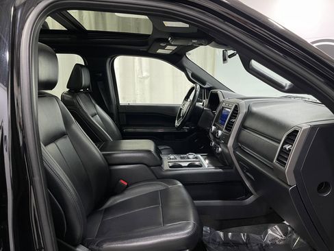 Used 2021 Ford Expedition XLT image 34