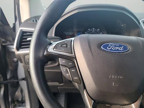 Used 2024 Ford Edge SEL AWD/4WD image 16