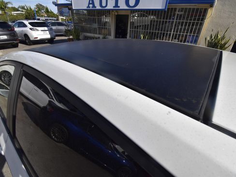 Used 2012 Toyota Prius V Five FWD image 19