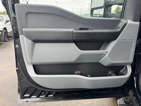 New 2025 Ford F350 XL w/ XL Chrome Package image 23