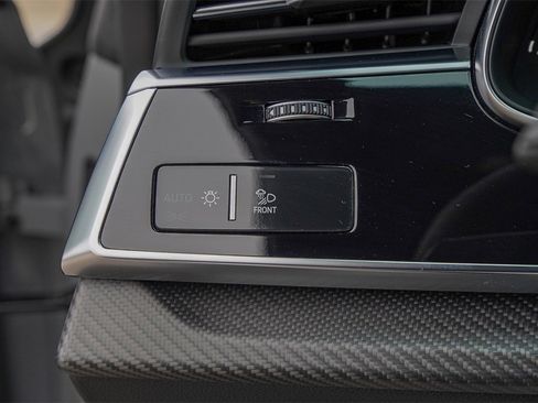 Used 2023 Audi RS Q8 image 22